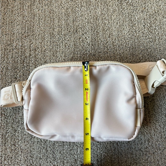 Clove Crossbody Bag - Picture 6 of 6